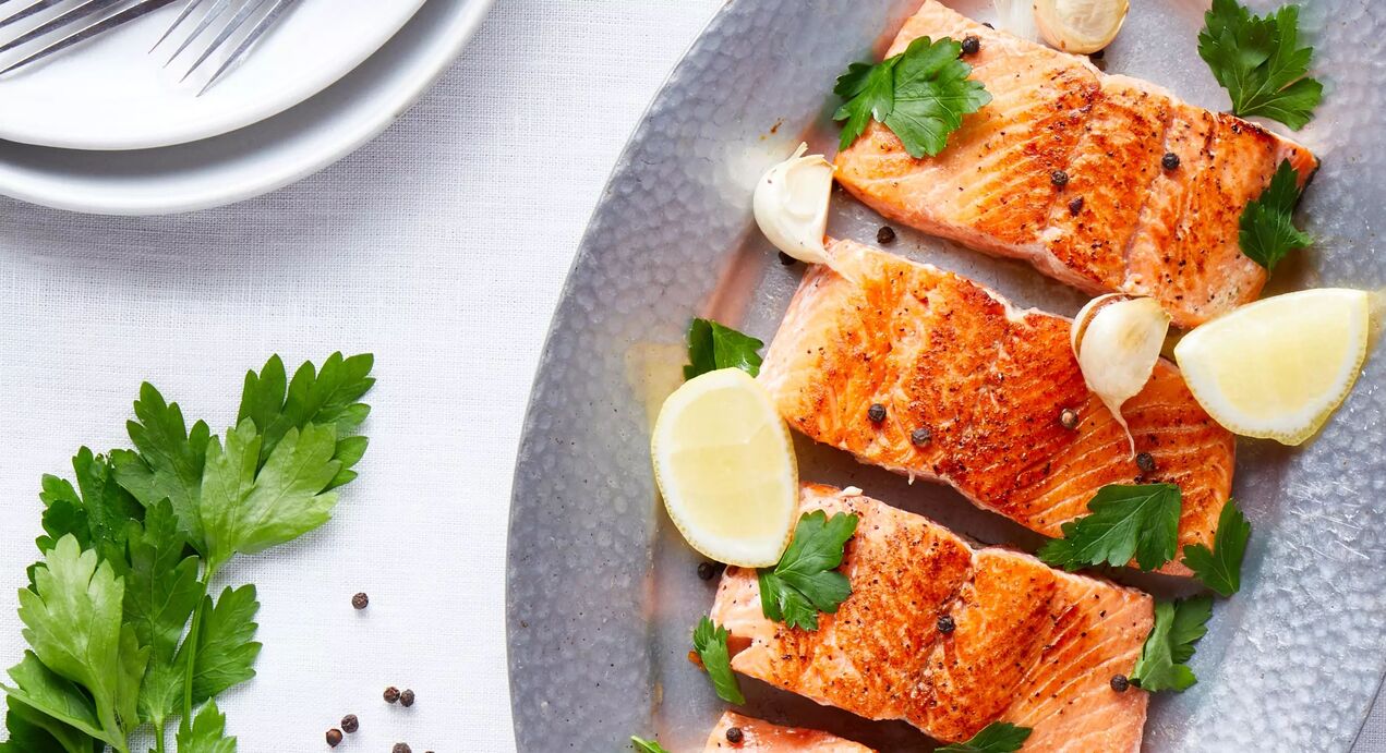 Filete de salmón en una dieta proteica
